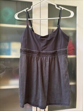 Lululemon Babydoll Tank Vintage SZ 8 🩶🖤